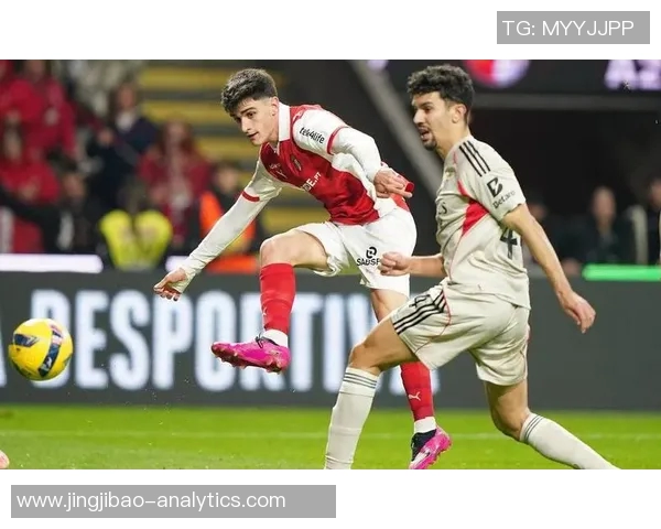 中超赛场惊现冷门本菲卡逆转那不勒斯引发争议判罚热议