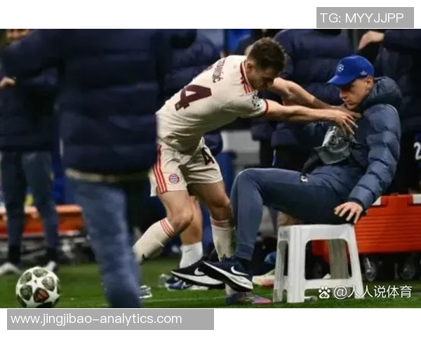 友谊赛精彩对决拜仁与巴萨战成平局补时进球引发全场热烈反响