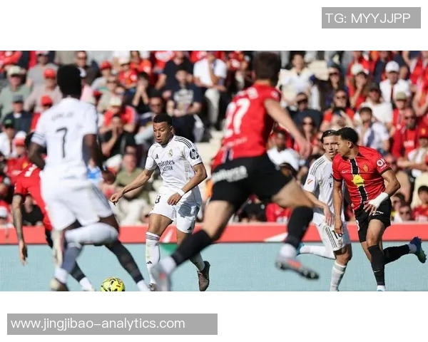 皇马在世界杯中以3-0战胜拜仁补时进球瞬间点燃全场激情